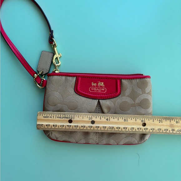 NWOT Coach Wristlet Tan Fabric Signature C Pattern with red leather trim & strap - Picture 6 of 11